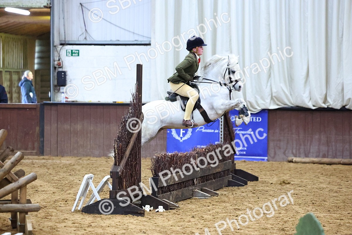 SBM_003112 - Class 35 - 60cm Training Stakes