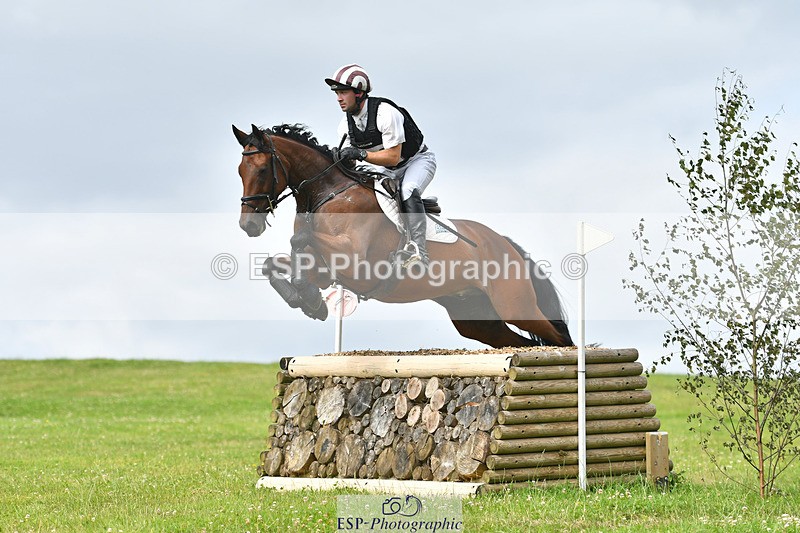 240804-120102-11916 - 306-Rupert_Batting-COOMBELAND_ALBERTS_RUMOUR_II