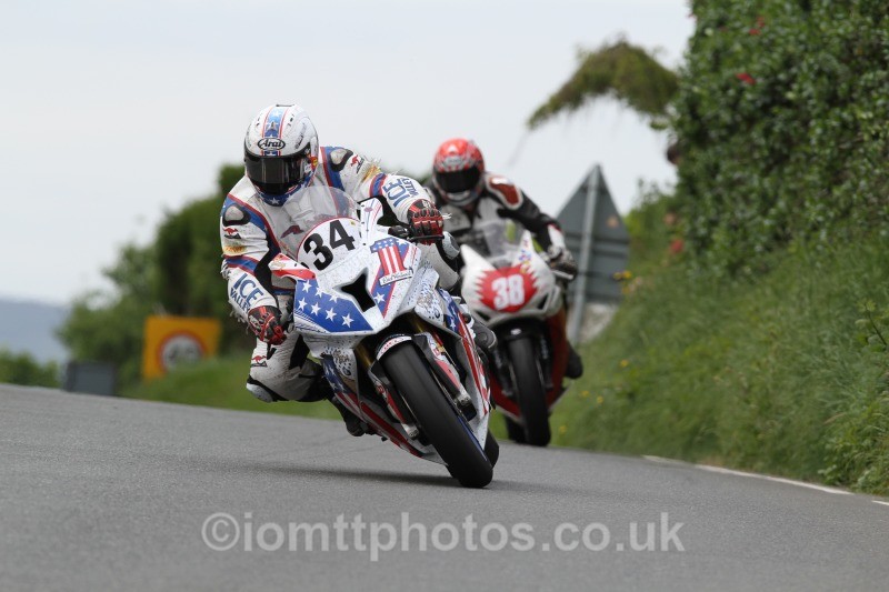 Paul Shoesmith BMW / Ice Valley by Motorsave Trade - Pokerstars Senior TT