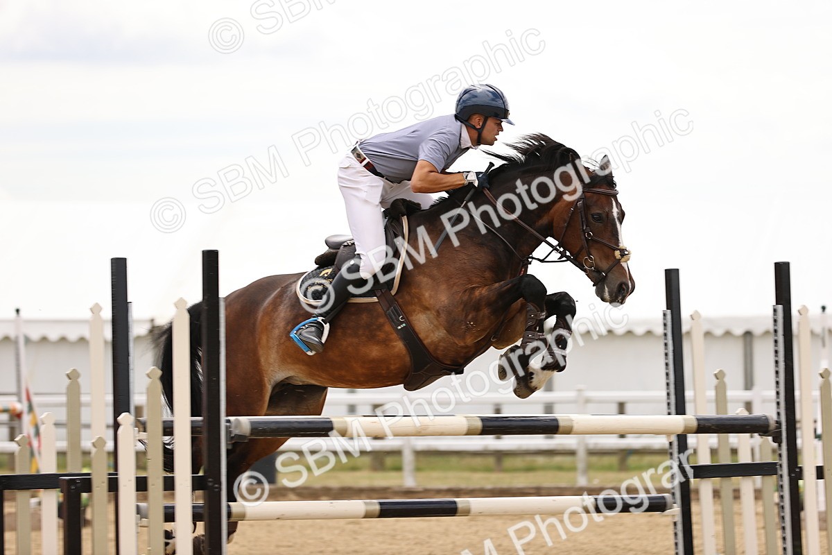 SBM_010687 - Class 9 - Senior Foxhunter - 1.20m Open