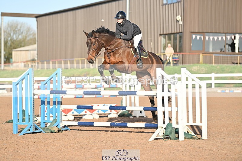 231210A-134500-02670 - Cls 20 Newcomers & 1.10m Open