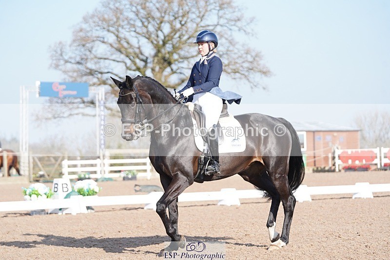 250403-090356-00107 - 003-Abbie.Newbury-Seagry.Firstamour