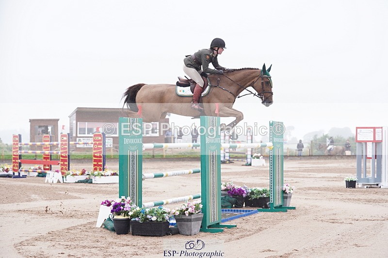 240720A-112306-14293 - Cls 3, 3 Star Small Tour 1.40m