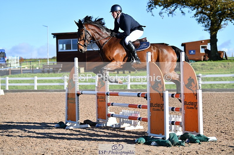 231110A-134237-00650 - Cls 5 Newcomers & 1.10m Open