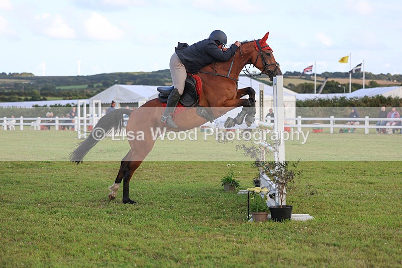 3E7A4901 - Class C1: Showjumping Senior Newcomers/1.10m open