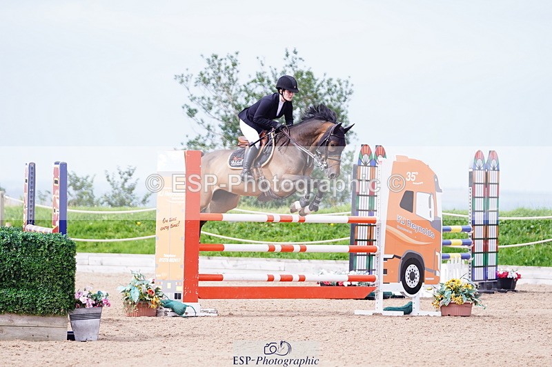 240803A-102634-07206 - Cls 29 Snr Foxhunter