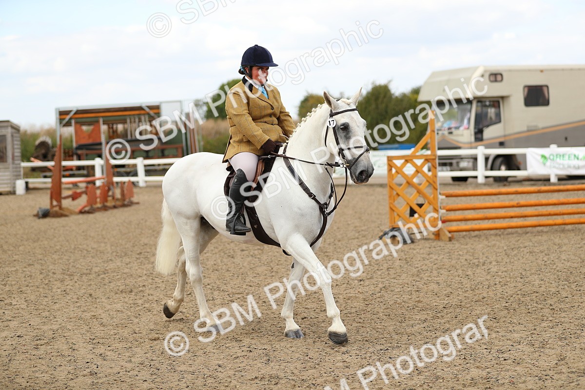 SBM_05556 - Class 48a Style & Performance 70cm (15-19)