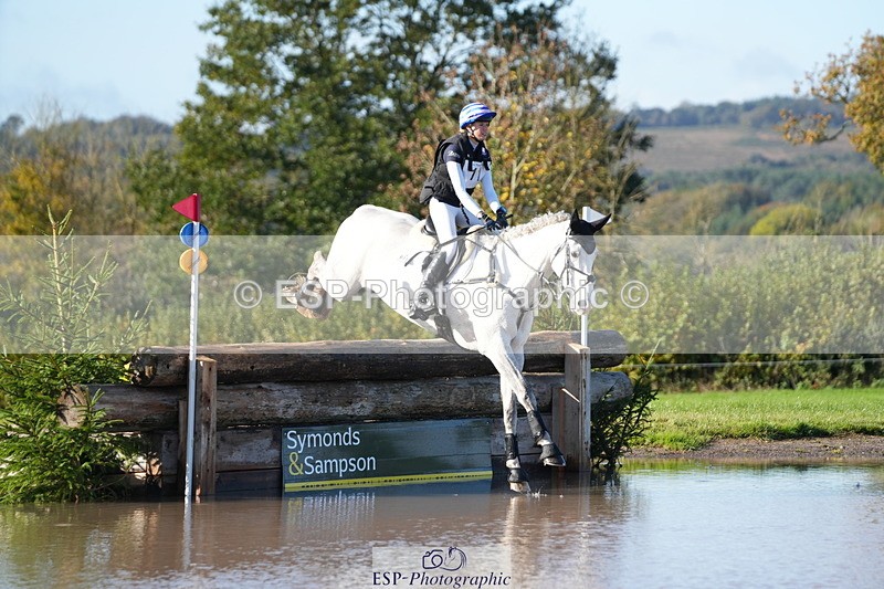 251024A-110450-07073 - A-011-Tara.Moore