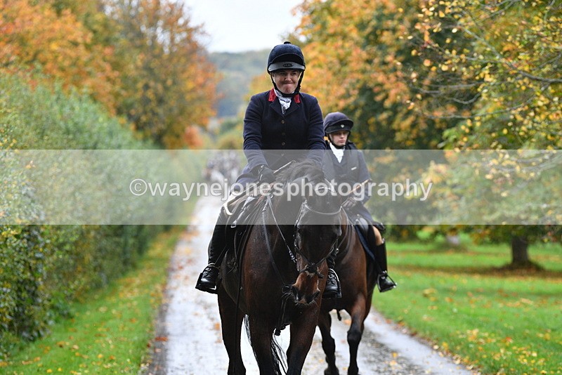 WJ5_6118 - B&B walk back for Hunt Tea !