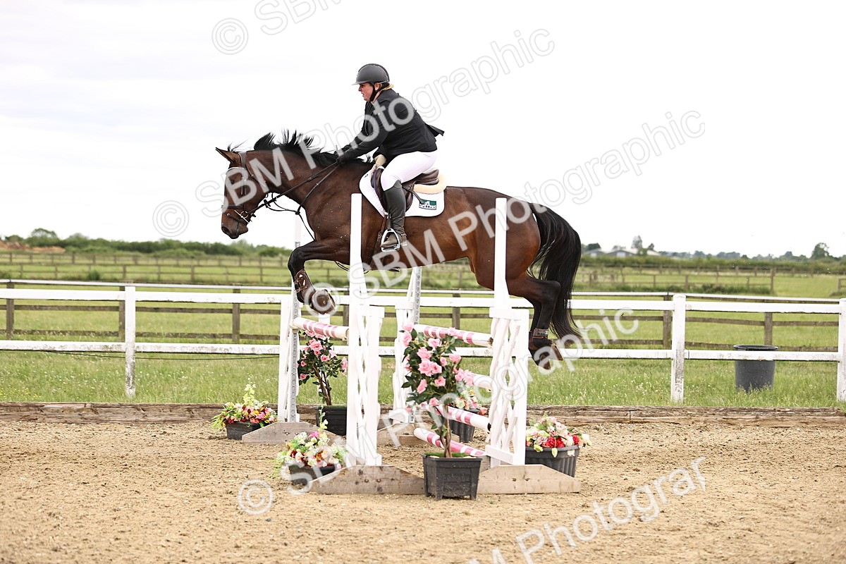SBM_007731 - Class 19 - Senior Newcomers - 1.10m