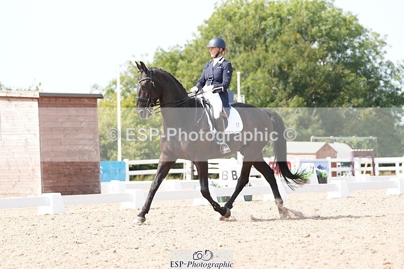 250815-151135-01979 - 017-elaine.scottFlorava