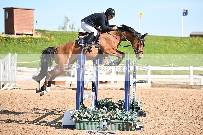 250510-165303-12233 - Cls 25 Snr Newcomers