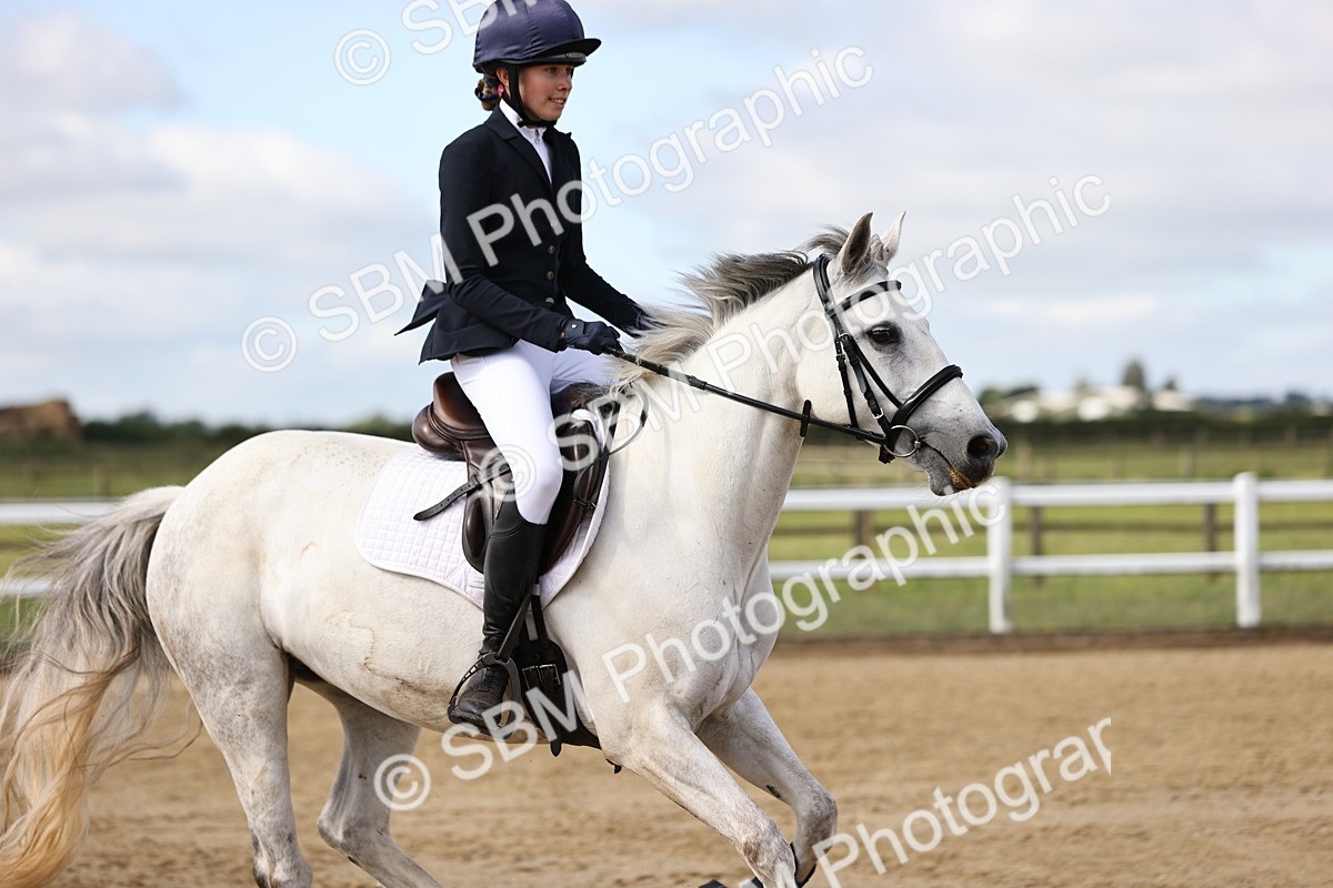 SBM_001854 - Class 8 - Clear Round