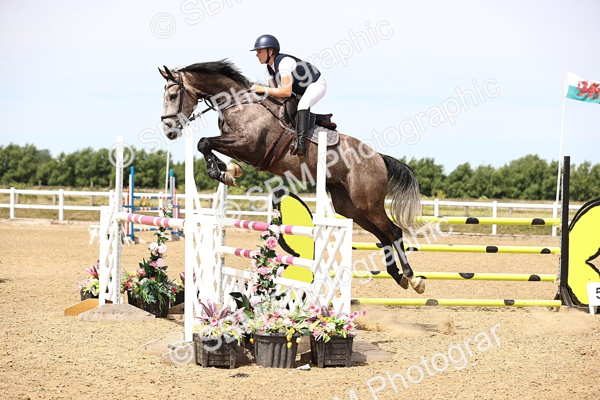 SBM_000517 - Class 15 - Redpost Equestian Senior Foxhunter - 1.20m