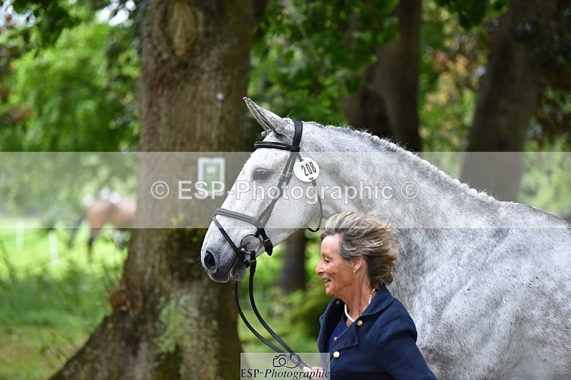 240522-162820-00940 - 208-KING_LOUIS-Mary_King