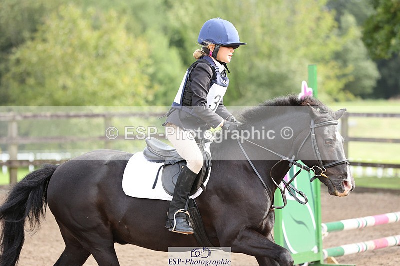 240822X-092621-00514 - 40cm R1 8.30 to 9.30