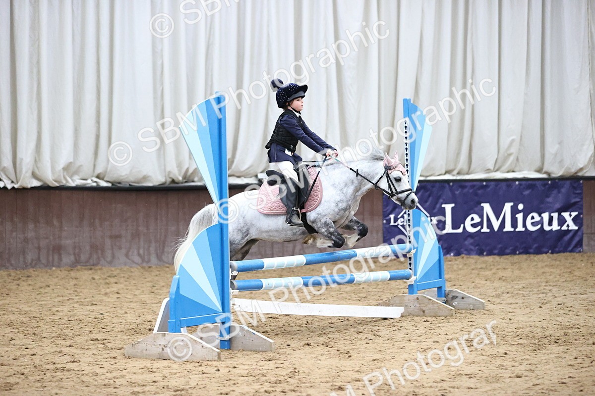 SBM_001391 - Class 5 - Henlow Veterinary Hospital 70cm