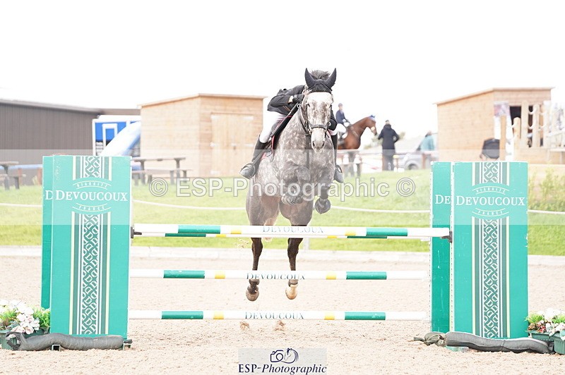 241004A-143932-00768 - Fri 04 Snr Fox & 1.20m Open