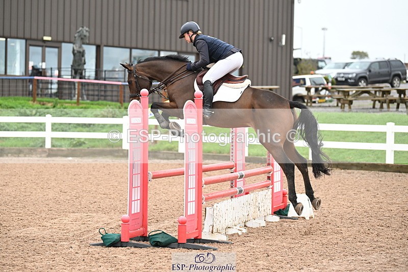 241023A-114402-00609 - Cls 1 British Novice and 90cm Open