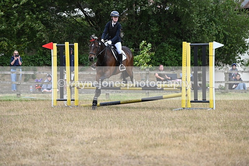 WJ6_0557 - Class 14 Intermediate Jumping 75cm