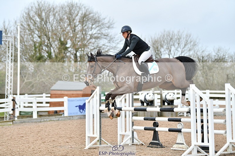 240124A-124258-00516 - Cls 3 Newcomers & 1.10m Open