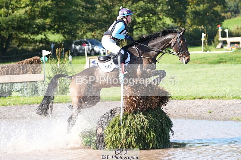 251024A-124736-10813 - B-140-Charlotte.Ward