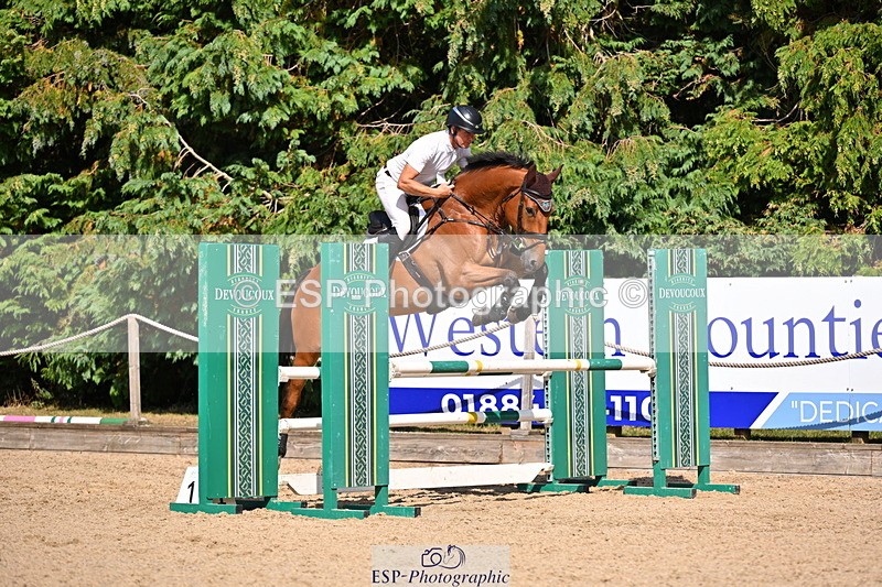 250817A-153935-04885 - Cls 22 Snr 1.10m Open