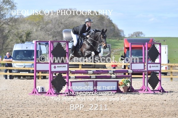 BPP_2211 - CLASS 22 SUN Senior BritiNovice/ 90cm Open