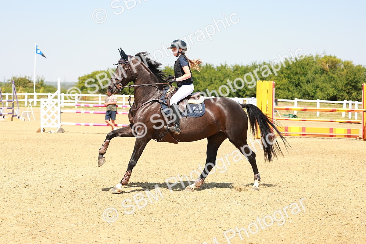 SBM_001361 - Class 4 - Senior Newcomers - 1.10m