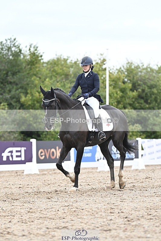 250907-124240-08104 - 034-Jasmine.SmithNigrasine.Rain