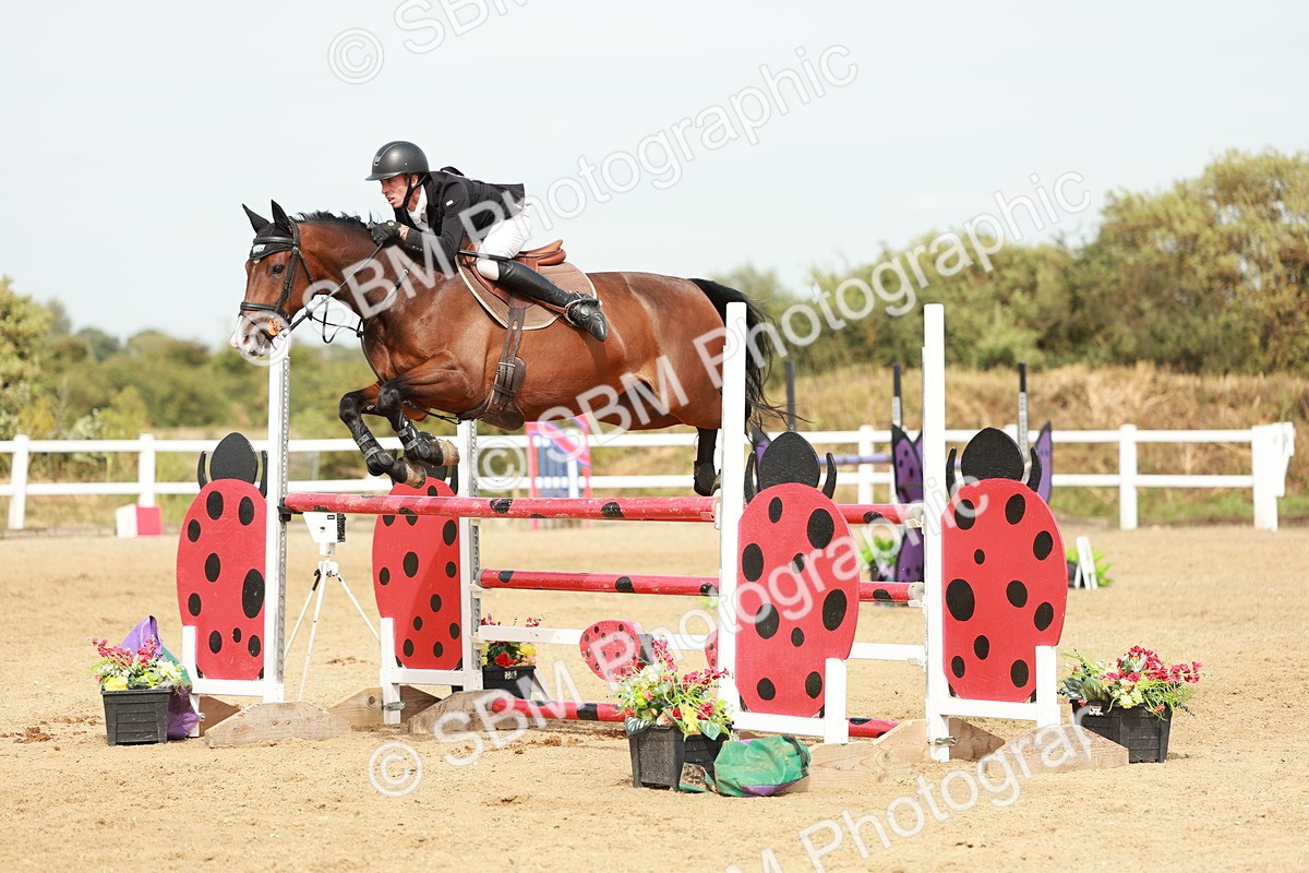 SBM_008271 - Class 4 - Senior Foxhunter - 1.20m Open