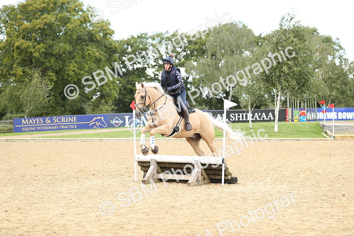 SBM_22033_E9 - Eventers Challenge 60cm Challenge - Clare Blakey