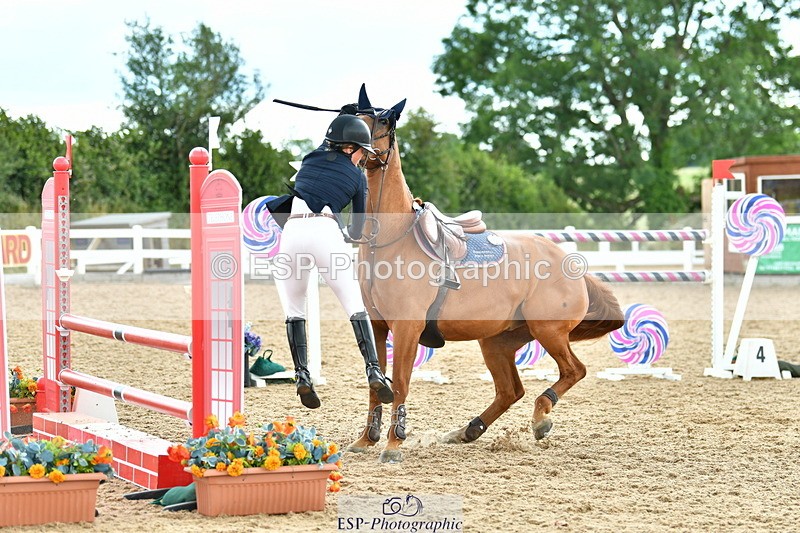 230721A-142632-06915 - Cls 22, 1 Star Gold 1.30m