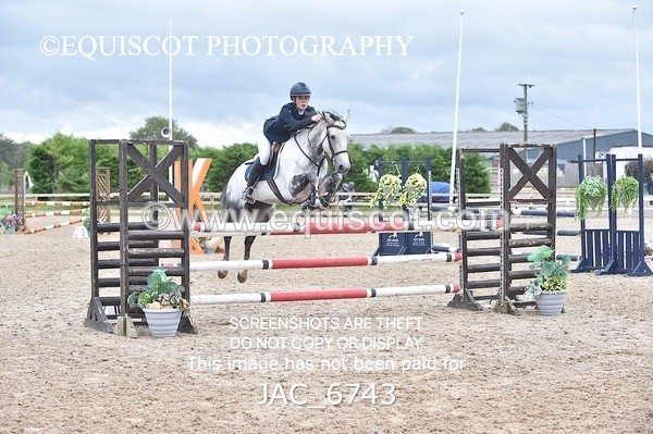 JAC_6743 - CLASS 17 SUN Pony Newcomers/ 1m Open