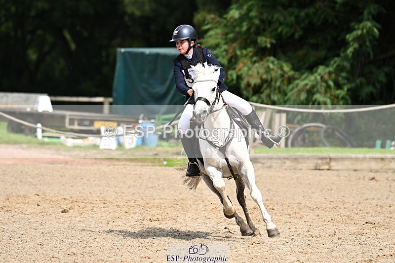 240824X-124929-25636 - 70cm Jump Off