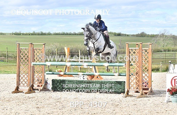 BPP_4307 - CLASS 8 FRI Senior Foxhunter/ 1.20m Open