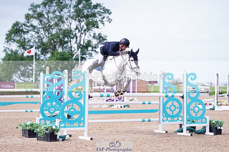 240803A-102022-07183 - Cls 29 Snr Foxhunter