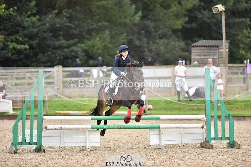 240802-110200-02565 - 80cm Round 1