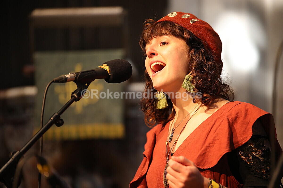 FOLK N BLUES-275 - FOLK and BLUES SEPT 2022