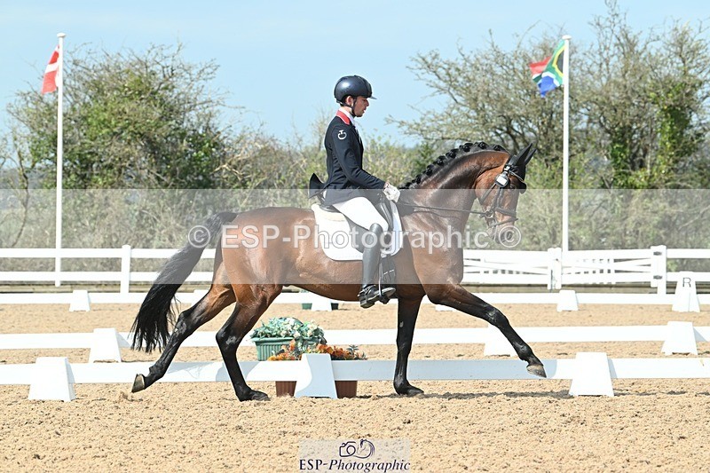 250403-104232-01559 - 048-Angus.Corrie-Deane-Maigret.VD.Watermolen