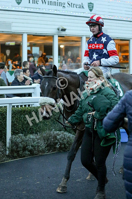 010124-Race 6-Abbeyhill-4541 - Race 6