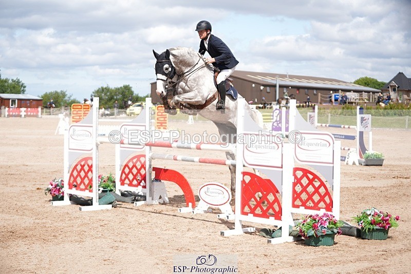 250801-112611-04919 - Cls 14 Snr Fox 1st Rnd