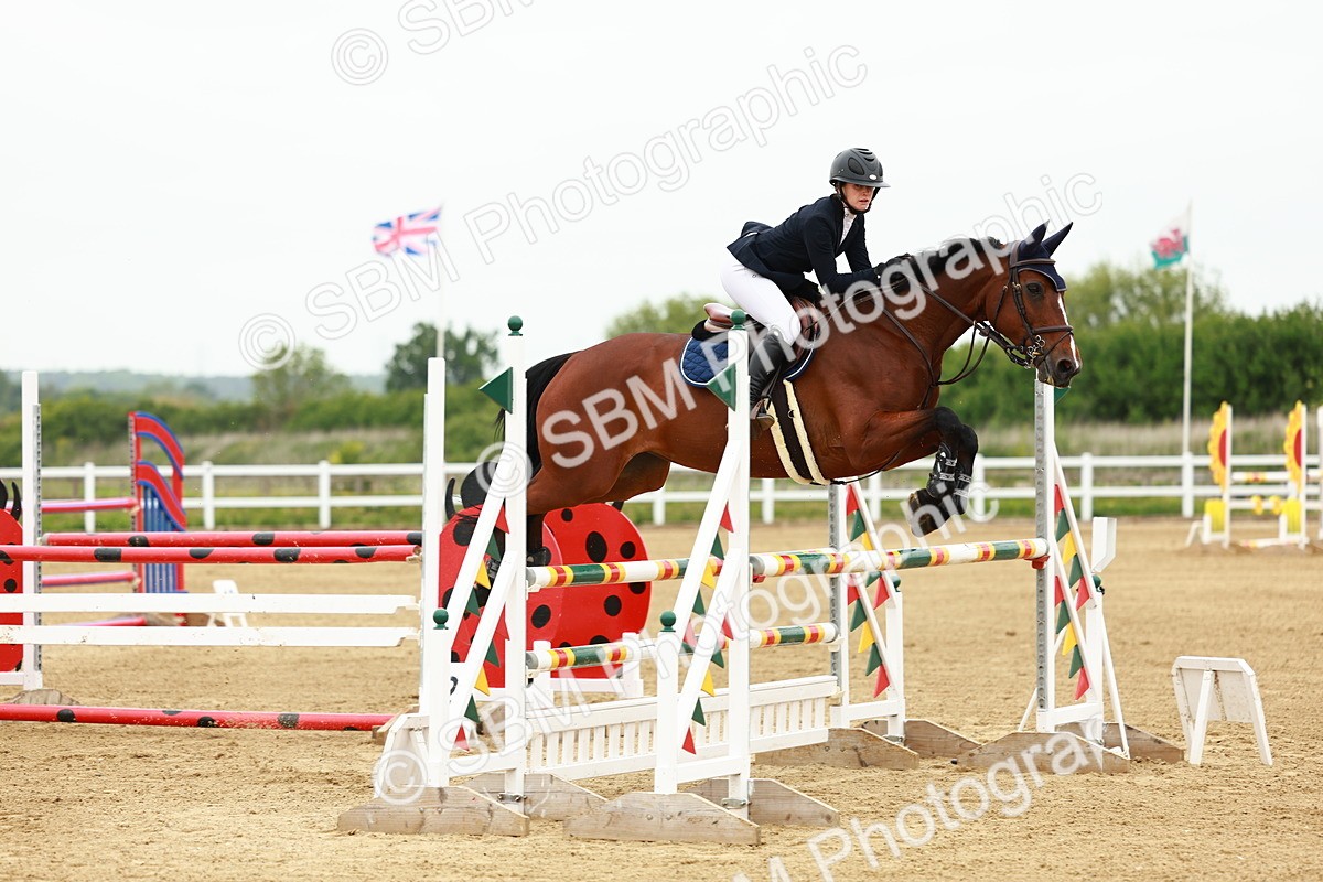 SBM_000995 - Class 4 - Senior Newcomers - 1.10m