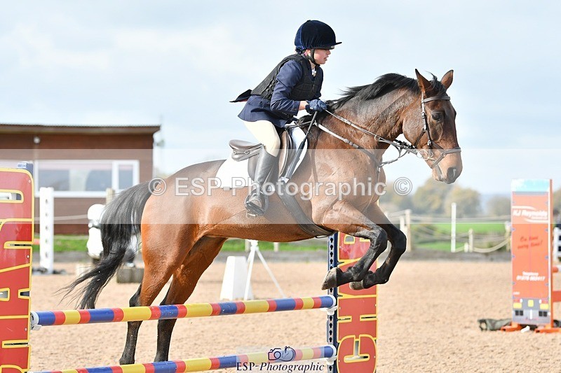 251026-121044-02789 - Cls 23+24 80cm Club and Schools