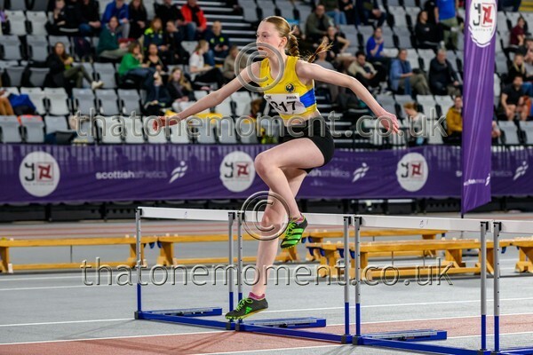 CEInv26-911402 - Track Female