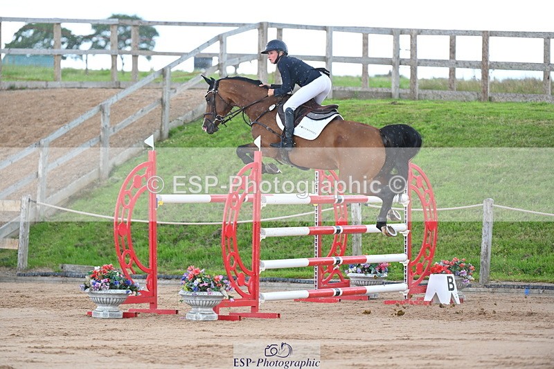 230721A-112816-05659 - Cls 6, 2 Star Medium 1.35m