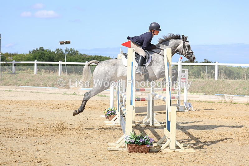 3E7A0703 - Class 4: Senior British Novice/90cm open