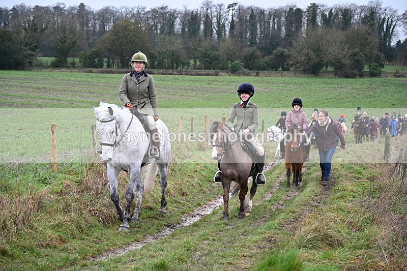 WJ7_9457 - Walk out..