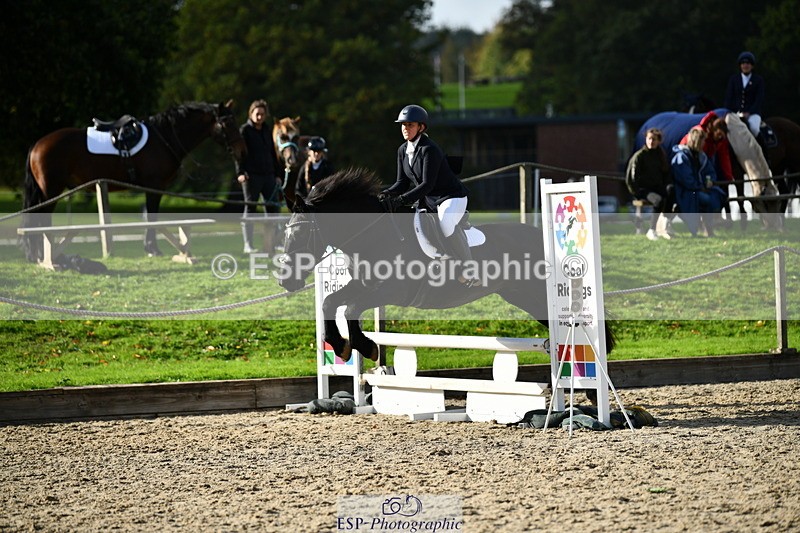 251004A-154947-01999 - Classes 8 & 9 70cm