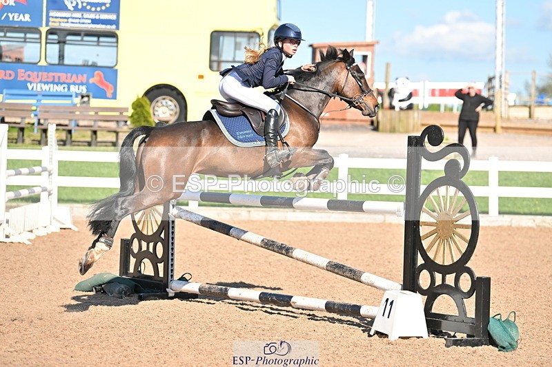 240504A-173505-03228 - Cls 24 Springboard 128cm & 138cm